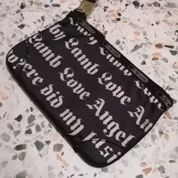 💖Host Pick💖 Gwen Stefani- L.A.M.B. for LeSportsac Wristlet - Picture 1 of 8